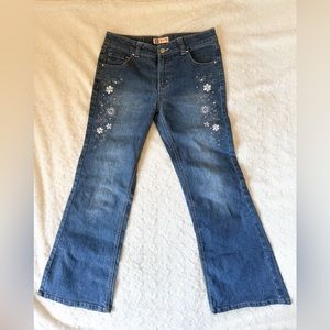 White embroidered jeans